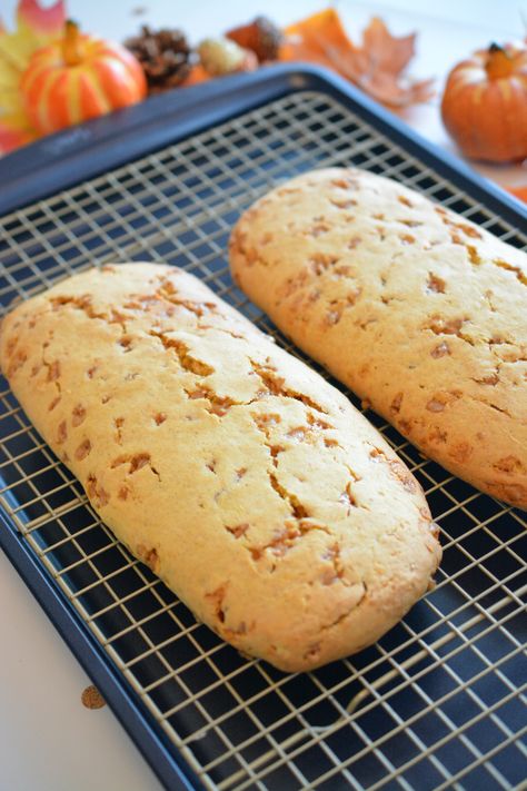 Pumpkin Spice Biscotti Recipe, How To Make Biscotti, Pumpkin Biscotti Recipe Easy, Pumpkin Biscotti Recipe, Fall Biscotti, Biscotti Recipe Almond, Biscotti Recipes Best, Biscotti Crust, Healthy Biscotti Recipe