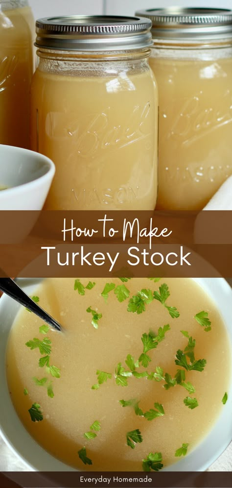 Turkey Stock Recipe, Chicken Stock Recipe, Stock Recipes, How To Make Turkey, Homemade Chicken Stock, Turkey Broth, Bone Broth Recipe, Turkey Stock, Stove Top Recipes