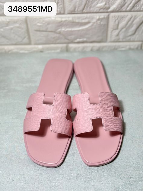 Hermes Oran sandals epsom leather pink Hermes Sandals Pink, Pink Hermes Sandals, Pink Hermes, Hermes Sandals, Pink Sandals Heels, Hermes Oran Sandals, Dilara Findikoglu, Pink Flats, Hermes Shoes