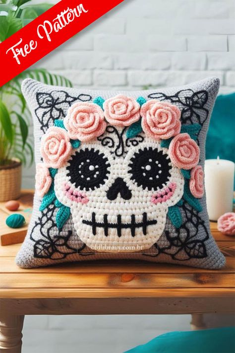 Sugar Skull Crochet Pillow Sugar Skull Crochet, Crochet Sugar Skull, Skull Crochet, Day Of The Dead Celebration, Crochet Skull Patterns, Teal Crochet, Detailed Crochet, Treble Crochet, Skull Pillow