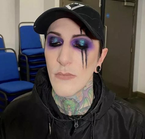 Chris Motionless Purple Hair, Chris Motionless No Makeup, Motionless In White Makeup, Chris Motionless Makeup, Concert Makeup Looks, Alt Makeup Looks, Concert Makeup, White Makeup, Chris Motionless