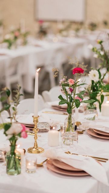 THE LOST FLORIST 🌾 Adelle on Instagram: "A tribute to the (not so) humble bud vase. We opted to go all out at Hayley & Ben’s spring 2020 wedding - how effective are these mismatched, wild & whimsical garden style bud vases in the rustic blank space that is Uraidla Show Hall? We’ve said it once and we’ll say it 1000 more times: bud vases are underrated in our eyes. A great way to add some decoration for your guests to admire all night long. On their own or alternating with mixed with larger arra Whimsical Garden, Garden Styles, Table Style, Different Shapes, Bud Vases, Florist, Wedding Flowers, Vase, Candles