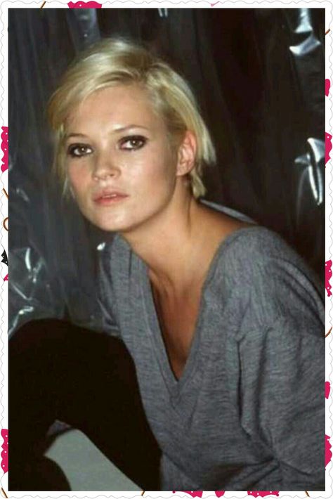 Kate Moss Pixie, Kate Moss Short Hair, Pixie Hair, Bob Haircut, Kate Moss, Blonde Hair, Short Hair, A Woman, Blonde