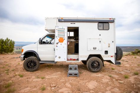 Off Road Van, Box Van Conversion, Box Truck Tiny House, Box Truck Conversion, Box Truck Camper, Camping Vehicles, Truck Conversion, Rv Remodeling, Van Project