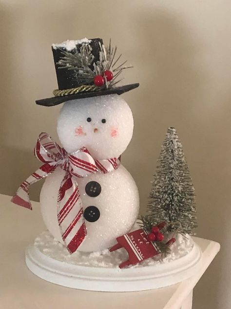 Christmas Centrepieces, Snowman Crafts Diy, Easy Christmas Ornaments, Christmas Crafty, Diy Snowman, Handmade Christmas Crafts, Christmas Gift Baskets, Christmas Projects Diy, Winter Diy