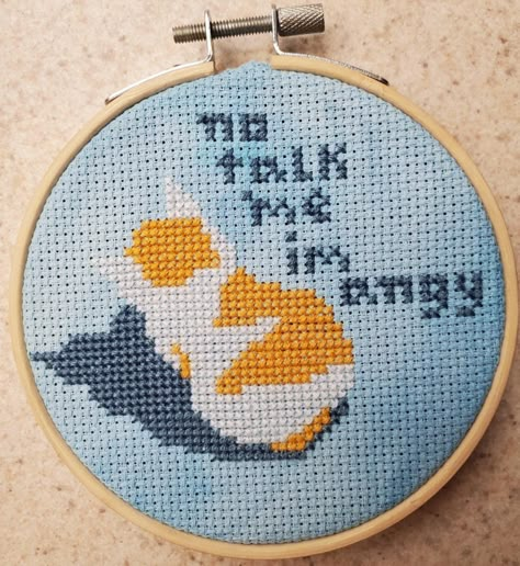 Cute Funny Cross Stitch, Small Cat Cross Stitch Pattern, Pokemon Cross Stitch Patterns Free, Cute Cross Stitch Patterns Free, Cross Stiches Ideas Easy, Beginner Cross Stitch Patterns Free, Cross Stitch Aesthetic, Cross Stitch Patches, Aesthetic Cross Stitch