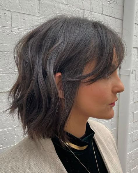 Choppy Bob with Swoopy Bangs Swoopy Bangs, Bob Hairstyle Ideas, Long Bob With Bangs, Trendy Bob Hairstyles, Short Wavy Bob, Brunette Bob, Choppy Bob Haircuts, Polished Hair, Bob Hairstyles With Bangs