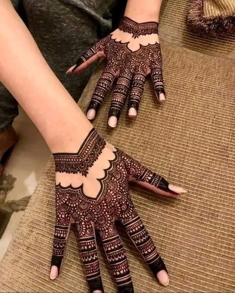 Henna Styles, Front Hand Mehndi, Mehndi Designs Simple, Back Hand Mehndi, Mehndi Outfit, Designs Mehndi, Eid Mehndi Designs, Full Hand Mehndi, Mehndi Designs For Kids