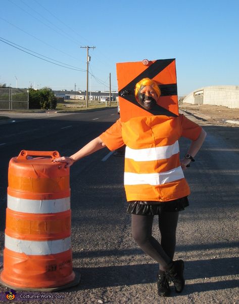 Lisa: This was the most horrifying thing I could think of, given that EVERYWHERE WE WENT in our city, there was freakin' road construction! I had to do it. It was... Barrel Costume, Maternity Halloween, Construction Outfit, 2015 Halloween Costumes, Halloween Costumes 2014, Pregnant Halloween Costumes, Cute Group Halloween Costumes, Homemade Costume, Costume Works