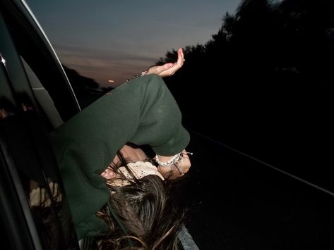 Head Out Window, Camera Picture Ideas, Hanging Out Car Window, Camera Perspective, Head Out Of Car Window, Photos Out Of Car Window, Out Of Car Window Picture, Hanging Out Of Car Window Aesthetic, Summer Digital Camera