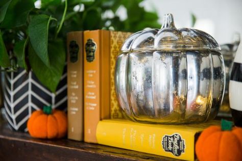 Hanging Metal Baskets, Mercury Glass Pumpkins, Pumpkins Diy, Fall Craft Ideas, Mercury Glass Diy, Pumpkin Diy, Crafty Decor, Fall Art Projects, Fall Stuff