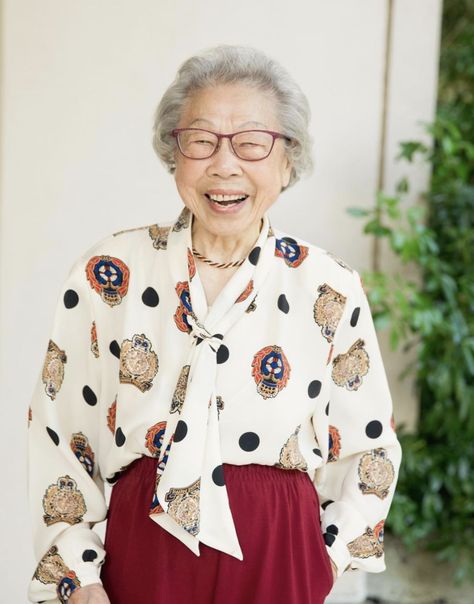 #SeniorWeek also celebrates senior style! We've always been big fans of Grandma glamour, nobody does it better than these ladies 💃 @elle Photo thanks to @chinatownpretty #seniors #seniorstyle #celebrate #inspire #silverts Nora From Queens, Purple Bucket Hat, 2020s Fashion, Anna Lee, Senior Style, Grandma Fashion, Matter Of Time, Fashion Icons, Statement Tees