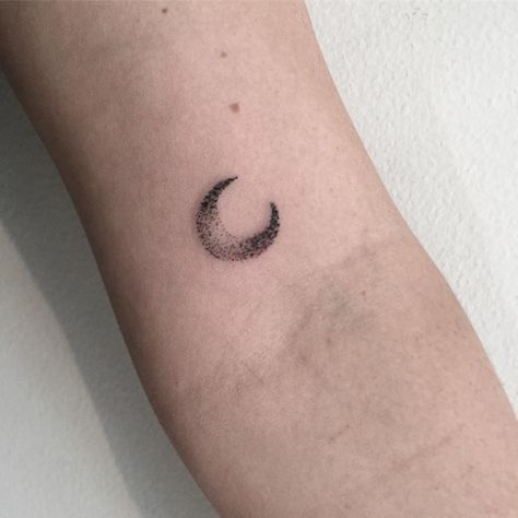 Cute tiny elbow moon . . . #handpoke #stickandpoke #moontattoo #nooutline #dotworktattoo #tinytattoo Moon With Letter Tattoo, The Elbow Tattoo, Simple Line Tattoo, Small Moon Tattoos, Stick Poke Tattoo, Elbow Tattoo, Elbow Tattoos, Hand Poked Tattoo, Ink Inspiration