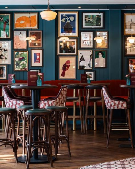 Simple Simon | Creative Spaces on Instagram: "We’re excited to share a recently recently completed for @fullers pubs - The Butcher’s Hook and Cleaver in Farringdon, London.   We used a rich colour palette to complement the traditional nature of the building as well as adding a contemporary twist with eclectic gallery walls and vibrant pops of colour throughout 💙  The ‘art deco’ style lighting creates an elegant feel to the space - the perfect spot for an evening cocktail! 🍸  What do you think? ✨" Quirky Pub Interior, Art Wall Restaurant, Farringdon London, Yellow Restaurant, Pub Interior Design, Pub Ideas, Snooker Room, Prince Rupert, Classic Restaurant