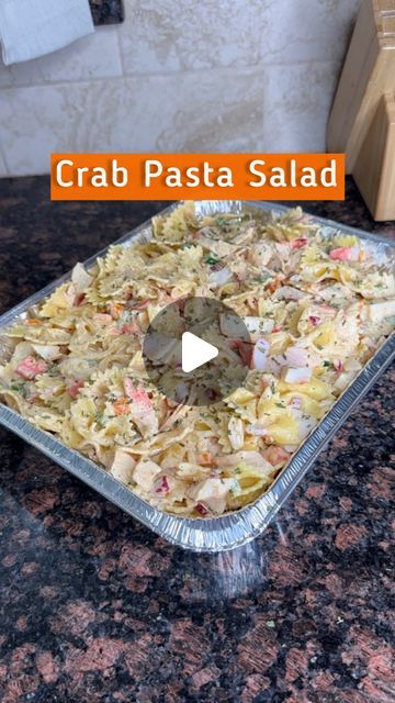 Crab Dressing Recipe, Crab Meat Pasta, Crab Meat Salad Recipe, Seafood Pasta Salad Recipe, Crab Spaghetti, Crab Meat Salad, Crab Pasta Salad, Cabbage Recipes Healthy, Bowtie Pasta Salad