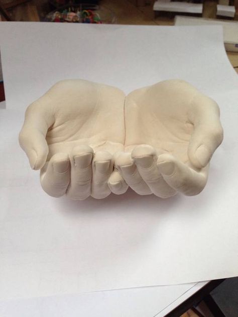 Hand Casting Workshop For Two Plaster Hands Ideas, Hand Mould Ideas, Hand Molding Ideas, Hand Plaster, Plaster Hands, Paris Crafts, Diy Plaster, Body Cast, Plaster Crafts