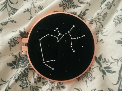 Sagittarius Embroidery, Sagittarius Constellation, Hand Embroidery Stitches, Embroidery Inspiration, Lilo And Stitch, Embroidery Hoop, Embroidery Art, Constellations, Diy Fashion