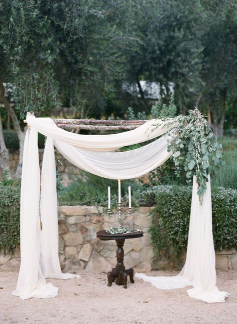 spring green wedding arch via Diana McGregor Photography / http://www.himisspuff.com/wedding-arches-wedding-canopies/7/ Wedding Arch Tulle, Wedding Arches Outdoors, Wedding Chuppah, Wedding Alters, Wedding Ceremony Ideas, Wedding Arbour, Wedding Sparrow, Wedding Altars, Ceremony Arch