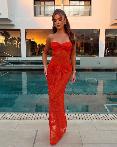 🧡 Orange Series…Which Is Your Fav?🍊Www.sorelleuk.com Bright Orange Dress, Orange Prom Dresses, Engagement Dresses, Cute Simple Outfits, Dress Maxi, Orange Dress, Simple Outfits, Beach Outfit, Lace Dress