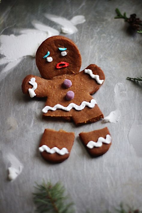 Shrek: Gingy - The Gingerbread Man Recipe Gingy Shrek, Shrek Gingy, Feast Of Starlight, The Muffin Man, Gingerbread Man Recipe, Lord Farquaad, The Gingerbread Man, Norwegian Food, Muffin Man