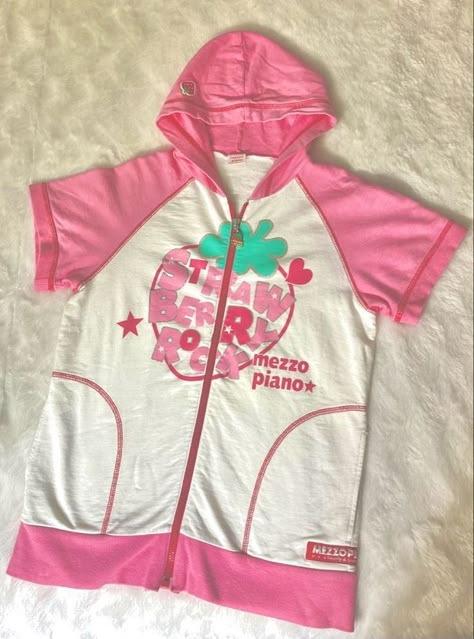 Kawaii Jacket, Cutecore Clothes, Kawaii Outfit Ideas, Kawaii Cutecore, Hat Aesthetic, Cute Core, Clothes Pin Crafts, Cute Clothing, Diva Fashion