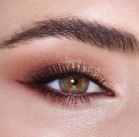 Red Dress Makeup Looks, Rose Eyes, Eyes To Mesmerise, Copper Eye Makeup, Luxury Palette, Copper Eyeshadow, Fire Rose, Rose Eyeshadow, Makeup News