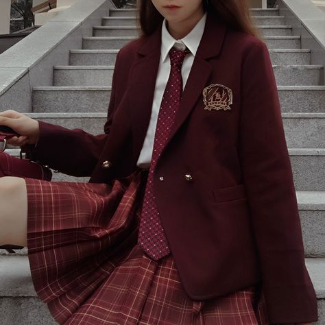 Almamater School Design, Schoolcore Outfit, Red Uniform Aesthetic, Yellow Outfit Aesthetic, Aesthetic For School, School Uniform Style, Uniform Aesthetic, Private School Uniforms, Red Uniform