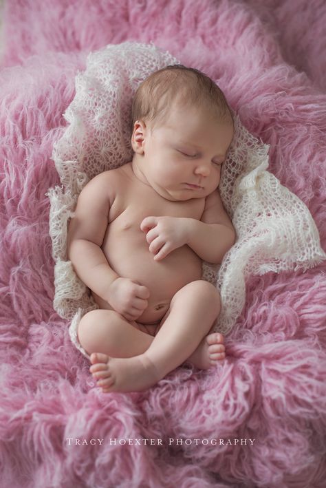 Sweet in pink... Ferber Method, Sleeping Newborn, Born Photography, Bio Data, Photoshop Artwork, Baby Boy Photography, Baby To Sleep, Lord Krishna Hd Wallpaper, Sleeping Through The Night