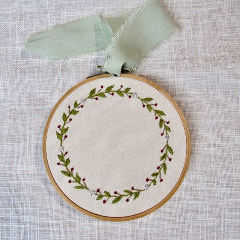 Embroidered Wreath, Christmas Wreath Farmhouse, Linen Ribbon, Embroidered Christmas, Dmc Embroidery Floss, Wreath Farmhouse, Wooden Hoop, Embroidery Floss, Embroidery Hoop