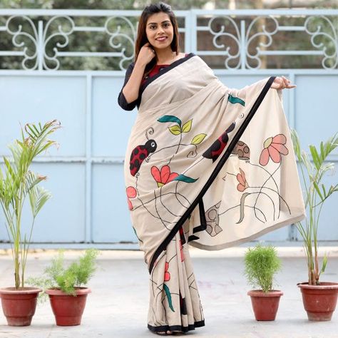 Welcome The Summers In Style! Embroidered Pockets On Patch Work Sarees - Tikli Warli Print, Kerala Saree Blouse, Kerala Saree Blouse Designs, Saree Painting Designs, Saree Painting, Fine Embroidery, Hand Painted Dress, Pani Puri, Kerala Saree