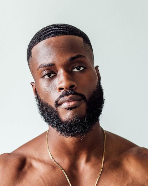 Short Beard Styles, Short Boxed Beard, Spotlight Photography, Black Men Beard Styles, Waves Haircut, Beard Shapes, Beard Styles Short, Black Men Beards, Beard Fade