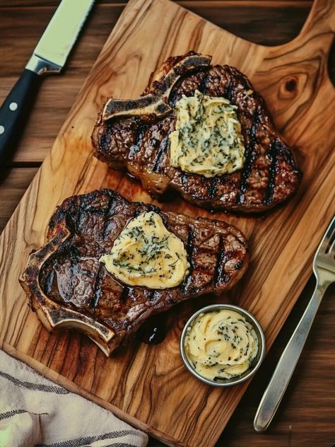 Steak Butter is a simple yet flavorful way to take your steak to the next level. This compound butter is infused with garlic, fresh herbs, and a hint of lemon, creating a rich, creamy topping that melts perfectly over a hot steak, adding layers of taste and elevating your meal. Whether you're grilling, pan-searing, or … Banana Flavored Cake, Steak Butter Recipe, Cream Cheese Pie Recipes, Secret Sauce Recipe, Spicy Steak, Cajun Shrimp Recipes, Banana Bread Brownies, Herb Bread, Cabbage Soup Recipes