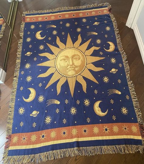 Hippie Rug, Modern Kitchen Gadgets, Celestial Room, Wallpaper Decor Bedroom, Decorating Ideas For Bedroom, Aesthetic Decor Ideas, Garden Nails, Decorative Nails, Tattoo Garden