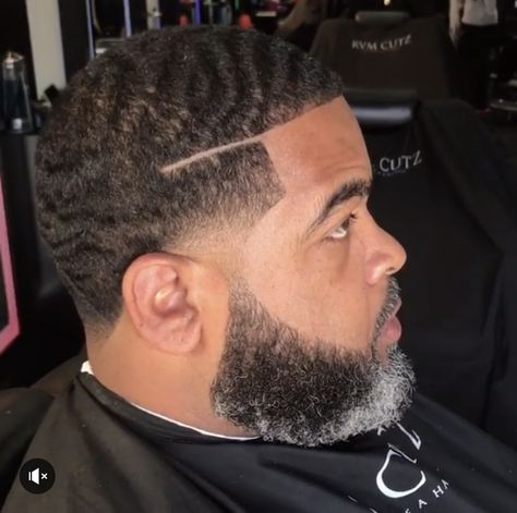 Blackman Hairstyle, Taper Fade Design, Blackmen's Haircuts, Fades Haircuts, Black Male Hairstyles, Short Taper Fade, Taper Fade Haircuts, Low Taper Fade Haircut, Black Boys Haircuts