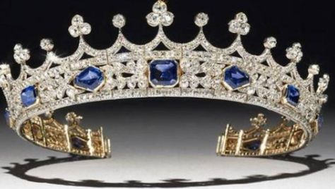 Jewelry Queen, Wedding Crown Tiara, British Crown Jewels, Gold Wedding Anniversary, Royal Crowns, Antiques Roadshow, Royal Tiaras, Diamond Tiara, Sapphire Wedding