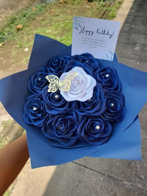 Blue Ribbon Flower Bouquet, Bouquet Of Flowers Ribbon, Blue Ribbon Bouquet, Butterfly Bouquet Tutorial, Ribbon Flowers Bouquet Ideas, Eternal Flower Bouquet, Satin Flowers Diy, Ribbon Rose Bouquets, Roses Bouquet Gift