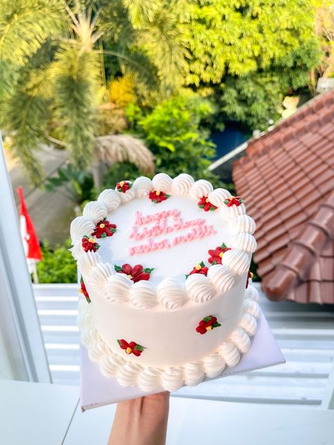 Birthday Cake With Red Flowers, One Pound Cake Design, Half Pound Cake Design, Half Kg Cake Design For Birthday, Red Flower Cake, Flower Cake Design, Mouse Cupcakes, Mickey Mouse Cupcakes, Cake Flower