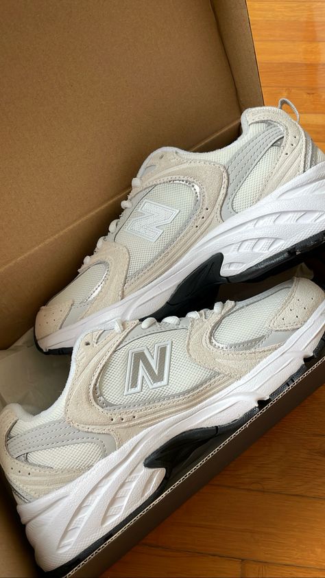 New Balance 530v2 Retro 'khaki', Newbalance 530 Outfit Woman, Aesthetic New Balance Shoes, Beige New Balance Outfit, New Balance Shoes 530, New Balance Shoes Women's Outfit, New Balance 530 Beige, New Balance Shoes Women's, New Balance Beige