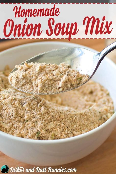 This simple recipe for onion soup mix is perfect for use in winter soups or adding flavour to any dish that needs a little extra oomph. Use it to make dip, flavour burgers, meatloaf, roasts and more. Use this as a delicious and healthier alternative to the store-bought onion soup mix. Homemade Onion Soup, Onion Soup Mix Recipe, Homemade Dry Mixes, Homemade Seasoning, Homemade Spice Mix, Lipton Onion Soup Mix, Homemade Ketchup, Homemade Pantry, Homemade Baking