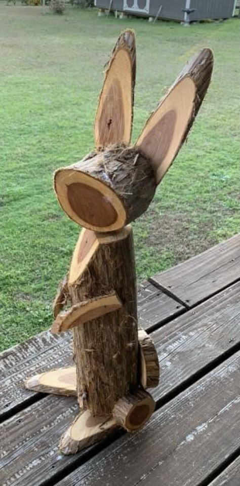 Takken Decor, Wood Log Crafts, Wood Yard Art, Easter Wood Crafts, Wood Craft Projects, Wood Sculptures, Wood Art Projects, Diy Wooden Projects, Wood Carving Designs