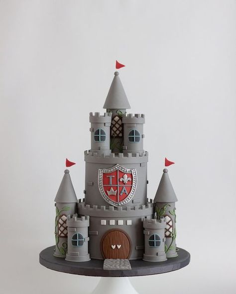 misobakes on Instagram: "[Medieval Castle Cake] For Sir Troy + Theon and Princess Anais. With @balloonique_designs. #misobakes" Knights Birthday Cake, Medieval Castle Cake, Princess And Knight Cake, Medieval Cake, Castle Cupcakes, Knight Cake, Knight Birthday, Castle Birthday Cakes, Art Deco Cake