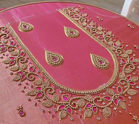 Blouse Back Neck Designs Latest Simple Aari Work Designs, Aari Work Back Neck Designs, Sleeve Aari Work Design, Aari Work Blouse Design Images, Mango Design Aari Work Blouse, Aari Work Blouse Wedding Simple, Aari Work Blouse Simple, Aari Blouses, Magam Work Designs