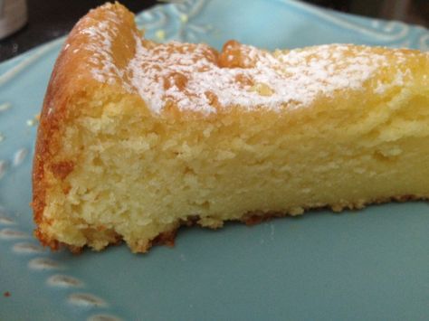 Cake mix lemon ricotta cake Lemon Box Cake, Desserts Board, Shortcake Recipes, Italian Cheesecake, Icebox Cakes, Lemon Ricotta Cookies, Lemon Ricotta Cake, Cake Mix Recipe, Moist Lemon Cake