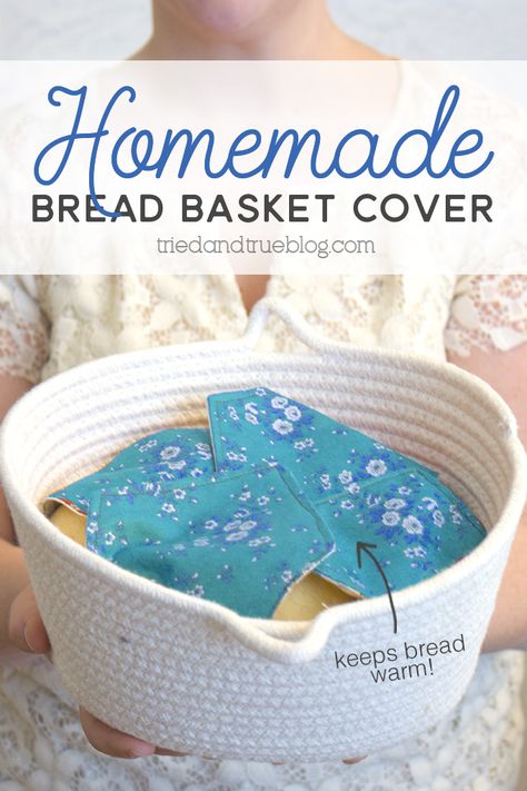 Fabric Napkin Bread Warmer with FREE pattern! - Tried  True Creative Bread Warmer, Make Your Own Fabric, Recycled Crafts Kids, Upcycle Crafts Diy, Tortilla Warmer, Thanksgiving Projects, Sewing Room Design, Diy Napkins, Fabric Napkin