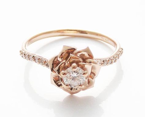 Flower Engagement, Rose Gold Diamond Ring Engagement, Gold Flower Ring, Ring Rosegold, Flower Engagement Ring, Rose Engagement Ring, Disney Jewelry, Cute Rings, Pretty Rings