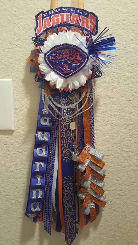 Single homecoming mum blue and orange (Jaguars) Baby Shower Mum, Homecoming Mums, Blue And Orange, 4th Of July Wreath, Jaguar, Halloween Wreath, 4th Of July, Homecoming, High School