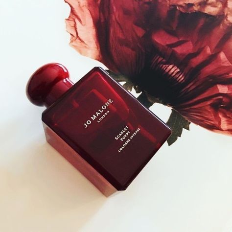 Jo Malone Perfume Scarlet Poppy, Scarlet Poppy Jo Malone, Jo Malone Perfume Aesthetic, Joe Malone Perfume, Jo Malone Scarlet Poppy, Jo Malone London Perfume, Joe Malone, Perfume Wishlist, 19th Birthday Gifts