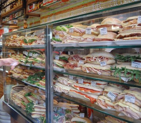 Sandwiches Italian Sandwich Bar, Italian Sandwich Shop Interior, Sandwich Shop Interior Design Ideas, Italian Sandwich Shop, Sandwich Display, Shops In Italy, Wine Bistro, Italian Themed Parties, Sandwich Packaging