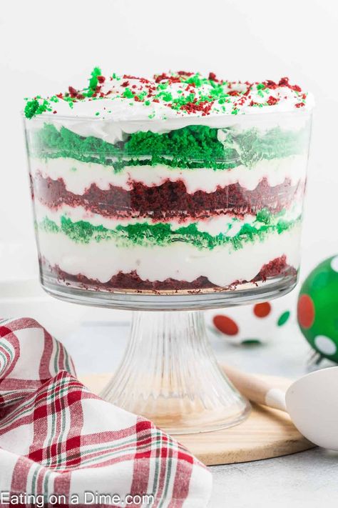 Christmas Trifle - Eating on a Dime Red And Green Cake, Christmas Trifle Recipes, Cute Christmas Desserts, Trifle Cake, Christmas Trifle, Pudding Cakes, Impressive Dessert, Trifle Recipes, Easy Easter Desserts