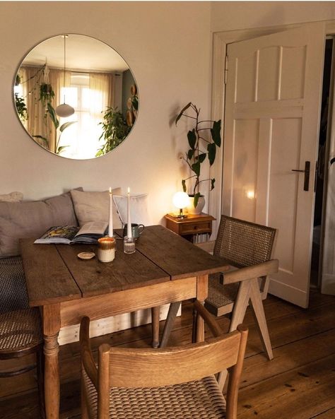 Eating Area In Living Room, Hygee Room Decor Living Room, Cosy Home Aesthetic, Hygge Dining Room, Cottage Core Dining Room, Scandi Minimalist Home, Casa Vintage, Hygge Home, Apartment Decor Inspiration